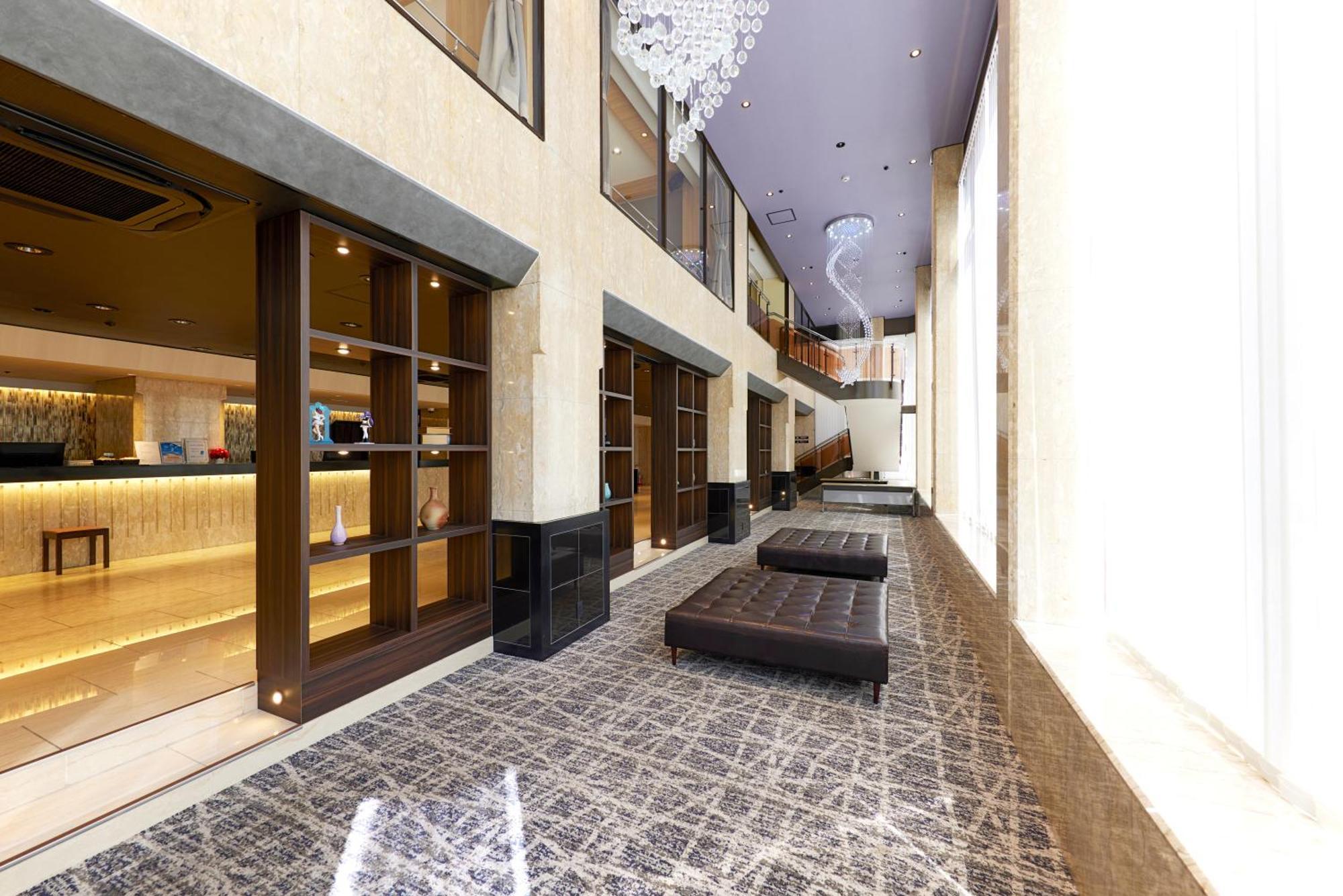 Hotel Consort Shin-Осака Екстериор снимка