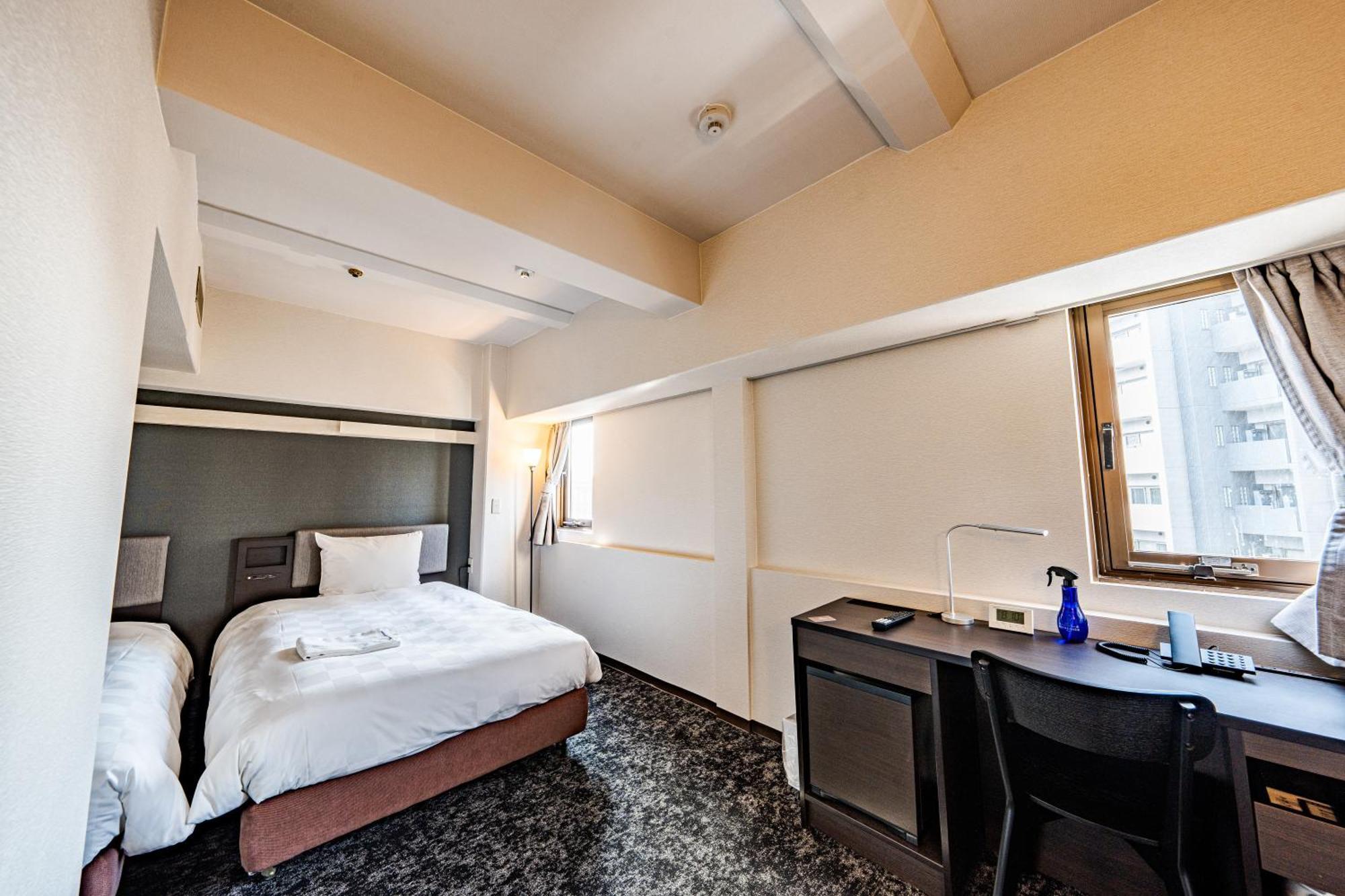Hotel Consort Shin-Осака Екстериор снимка